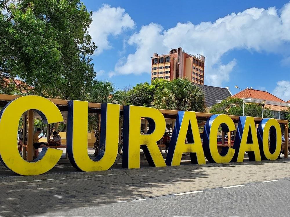 An image of a Curacao sign
