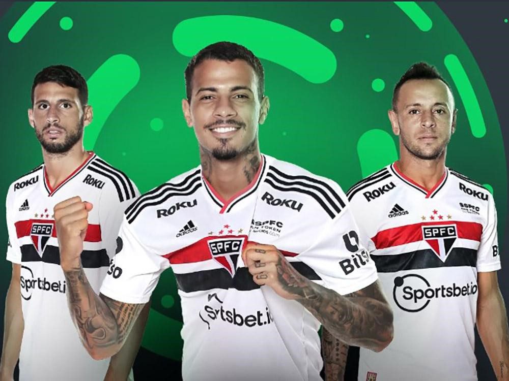 Image of 3 players from Sao Paulo FCs soccer team